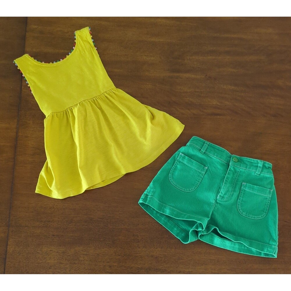 Mini Boden girls Cross-back Pom Vest pineapple yellow & patch pocket shorts 9/10
